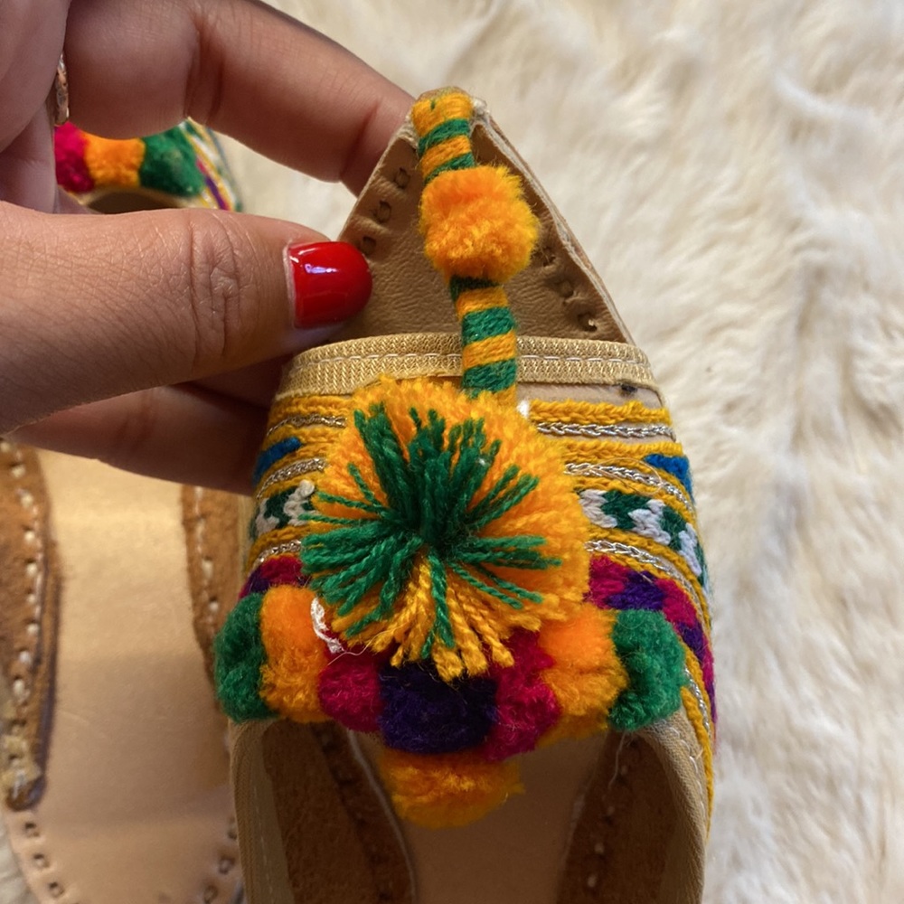 Pom Pom Embroidered Leather Indian Sandals - Picture 13 of 14